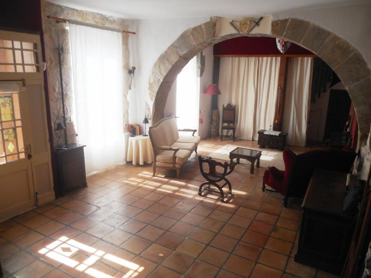 Logis De La Meschaussee, Dans Donjon Du Xie Siecle Canet  Exterior foto