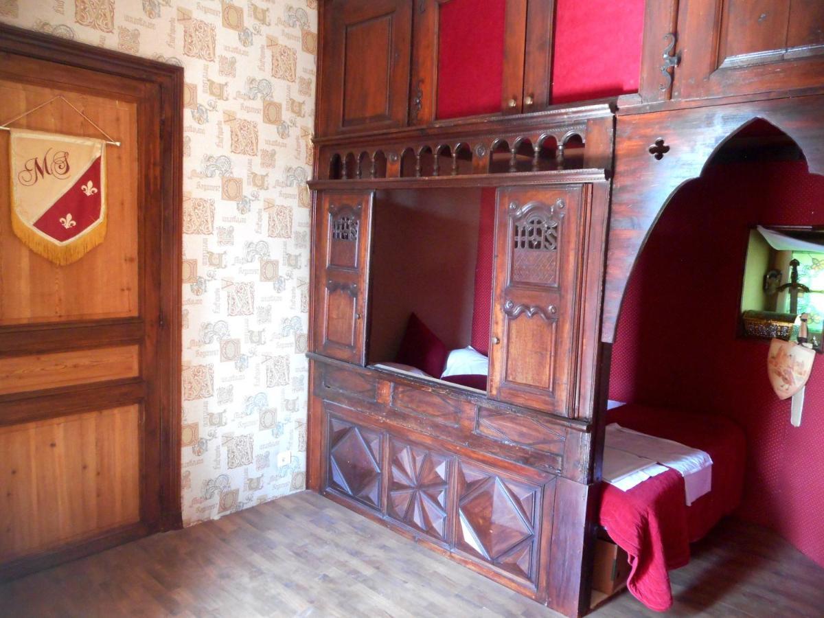Logis De La Meschaussee, Dans Donjon Du Xie Siecle Canet  Exterior foto